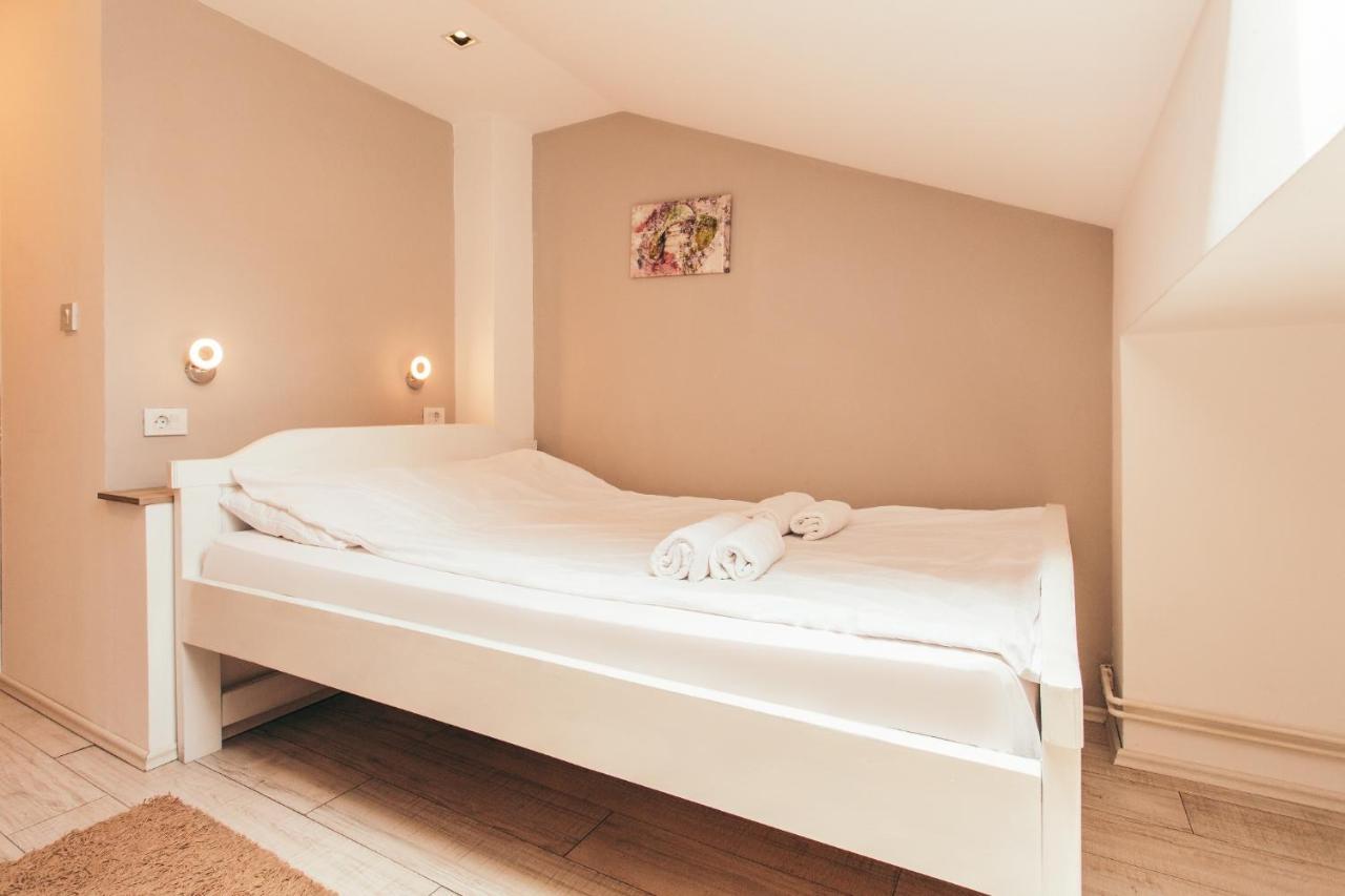 Hotel Dijana 피로트 외부 사진