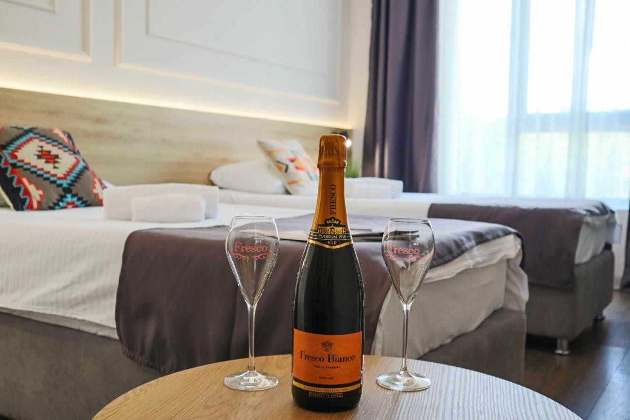 Hotel Dijana 피로트 외부 사진