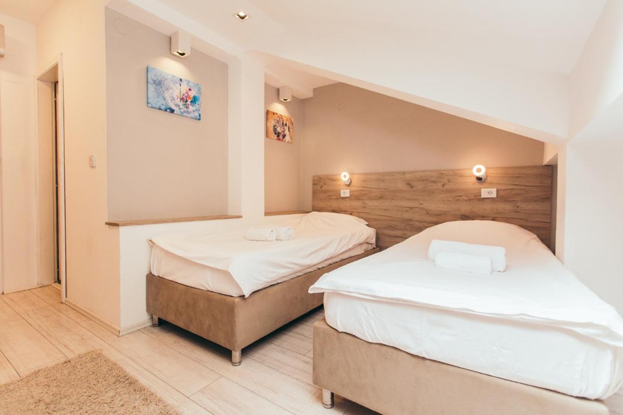 Hotel Dijana 피로트 외부 사진