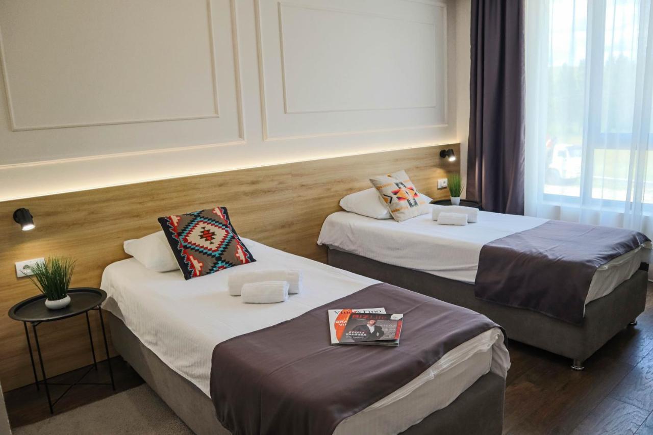 Hotel Dijana 피로트 외부 사진