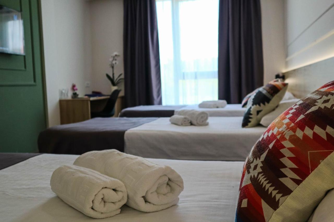 Hotel Dijana 피로트 외부 사진