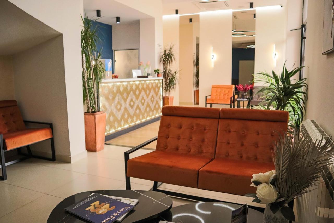 Hotel Dijana 피로트 외부 사진