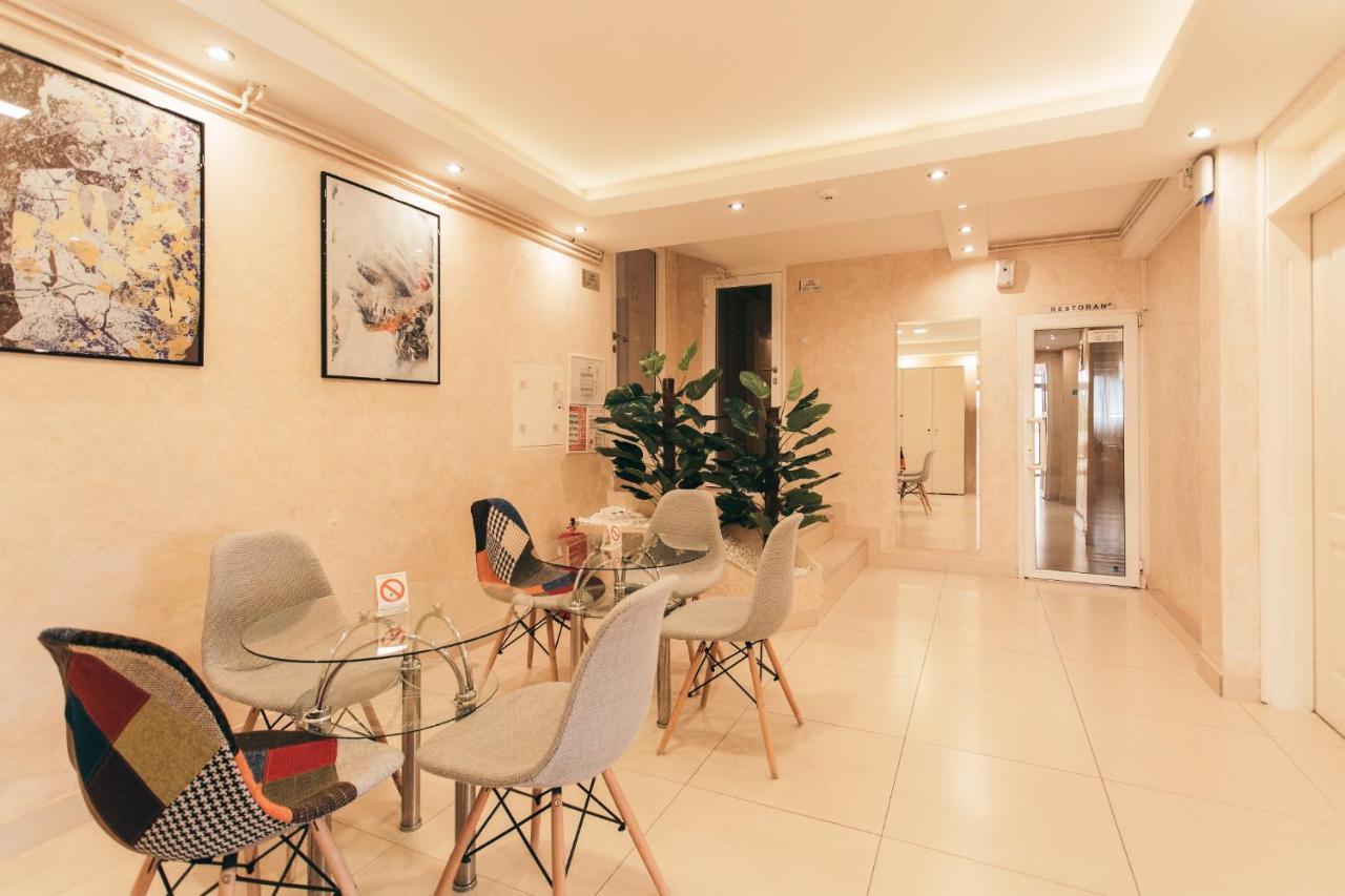 Hotel Dijana 피로트 외부 사진